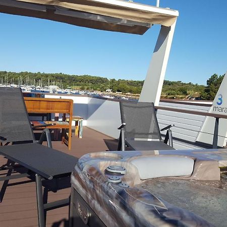 Hotel House Boat - Floating House Sofia Pola Esterno foto
