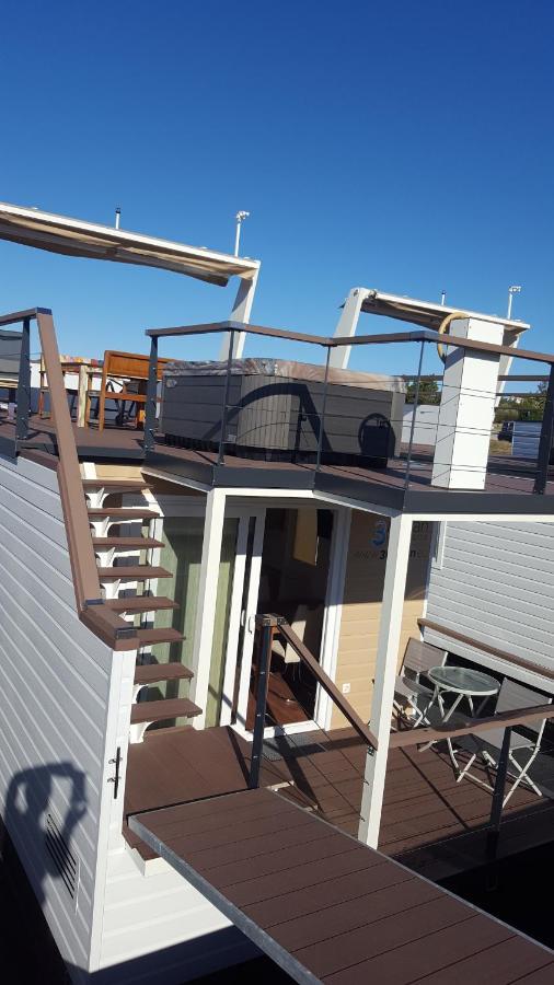 Hotel House Boat - Floating House Sofia Pola Esterno foto