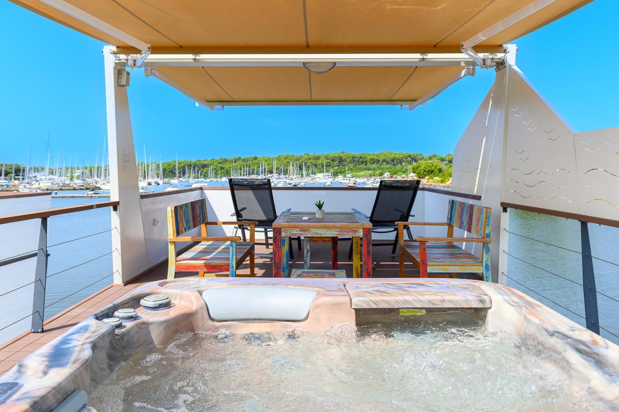 Hotel House Boat - Floating House Sofia Pola Esterno foto